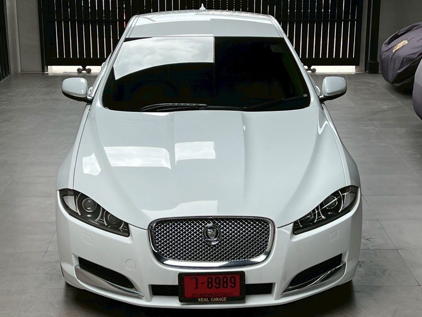 Jaguar XF 2.2