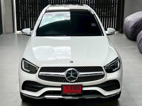 Mercedes-Benz GLC300E AMG