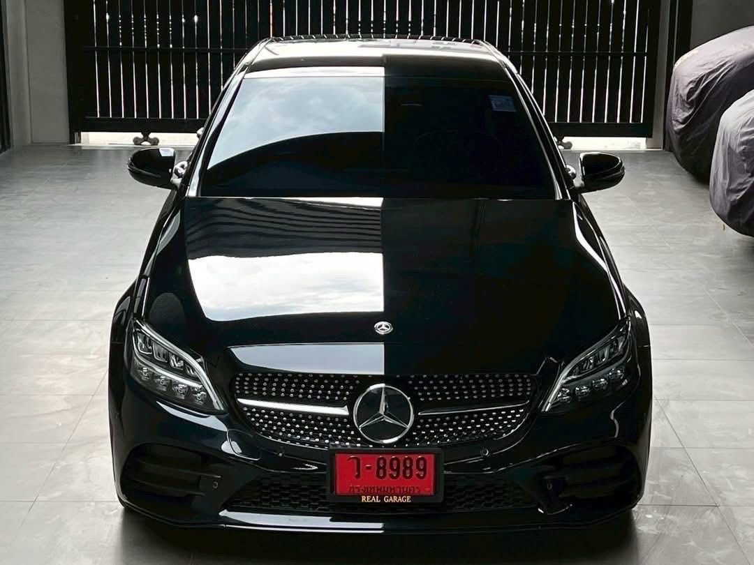 Mercedes-Benz C300E AMG